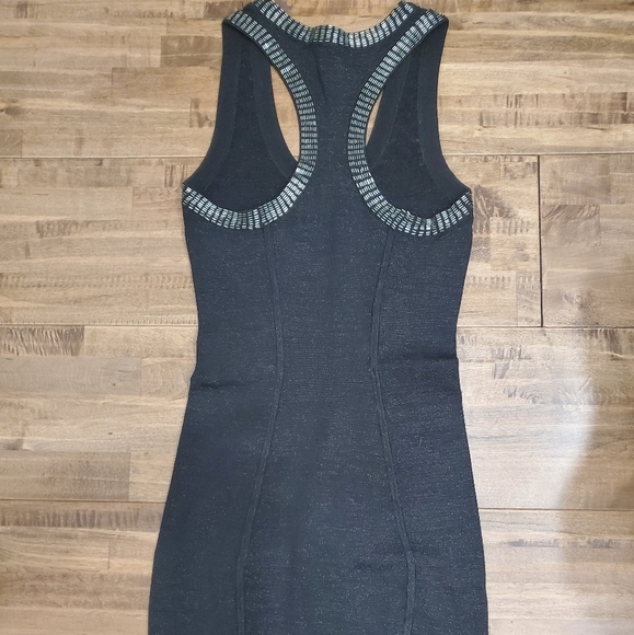 Black sexy racer back Guess dress - Picture 4 of 4